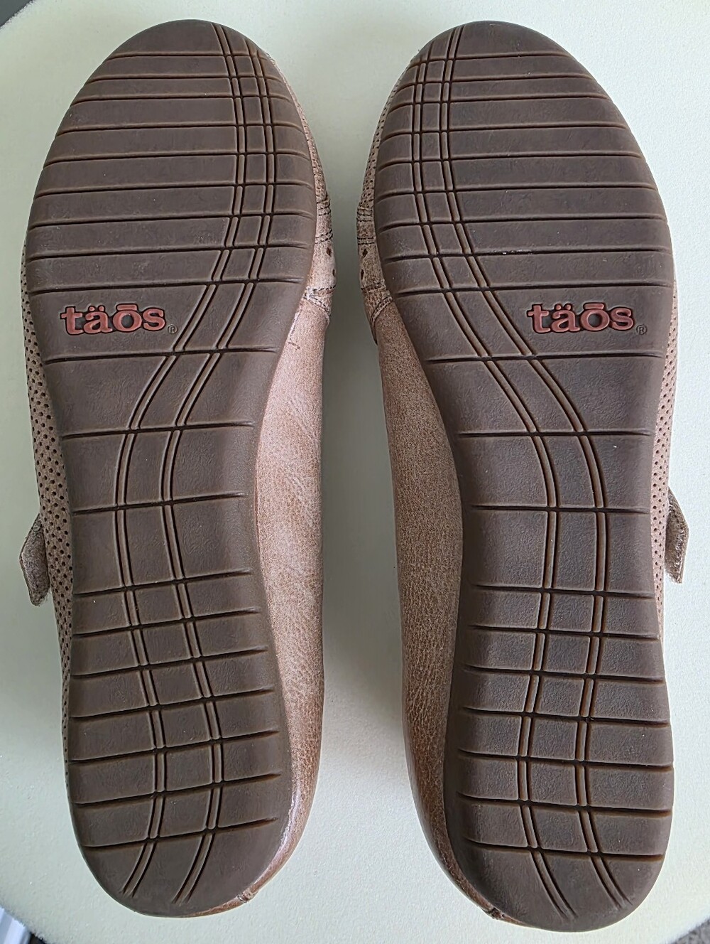 Taos Boho Scamp Perforated Leather Mary Jane Flats - Tan - Size 7.5 - Like New! - Picture 5 of 17
